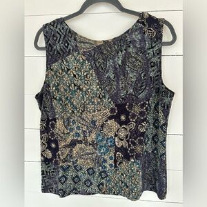 White Stag Colorful Tank with Gold Accents, Size Large.